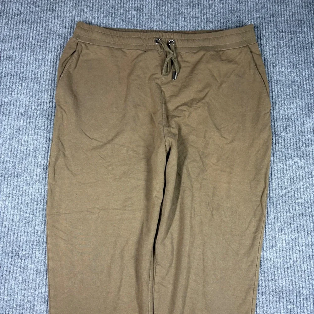 Banana Republic details please